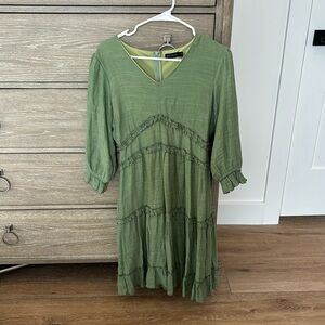 Green dress knee / thigh length